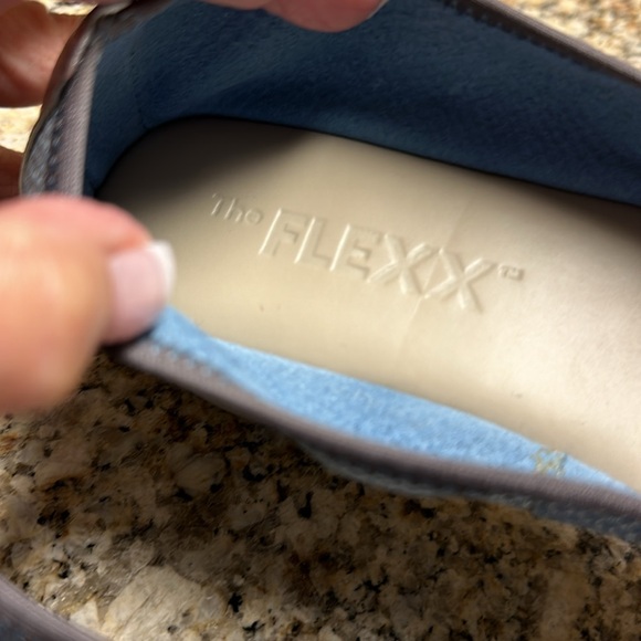 NWOT WOMENS “THE FLEX” COMFORT WEDGES SIZE 6 1/2 COLOR IS A SILVERY LIGHT BLUE - Picture 11 of 12